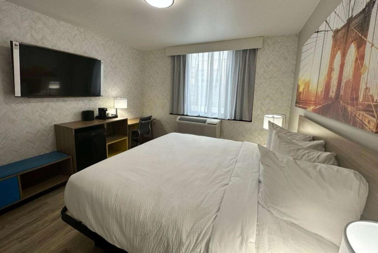 Days Inn By Wyndham Brooklyn Eastern Parkway نيو يورك المظهر الخارجي الصورة