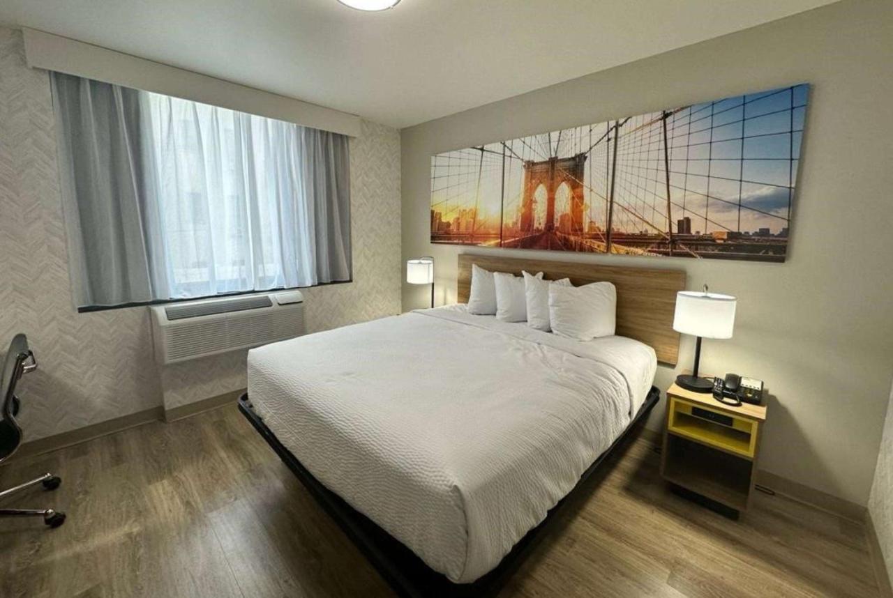 Days Inn By Wyndham Brooklyn Eastern Parkway نيو يورك المظهر الخارجي الصورة